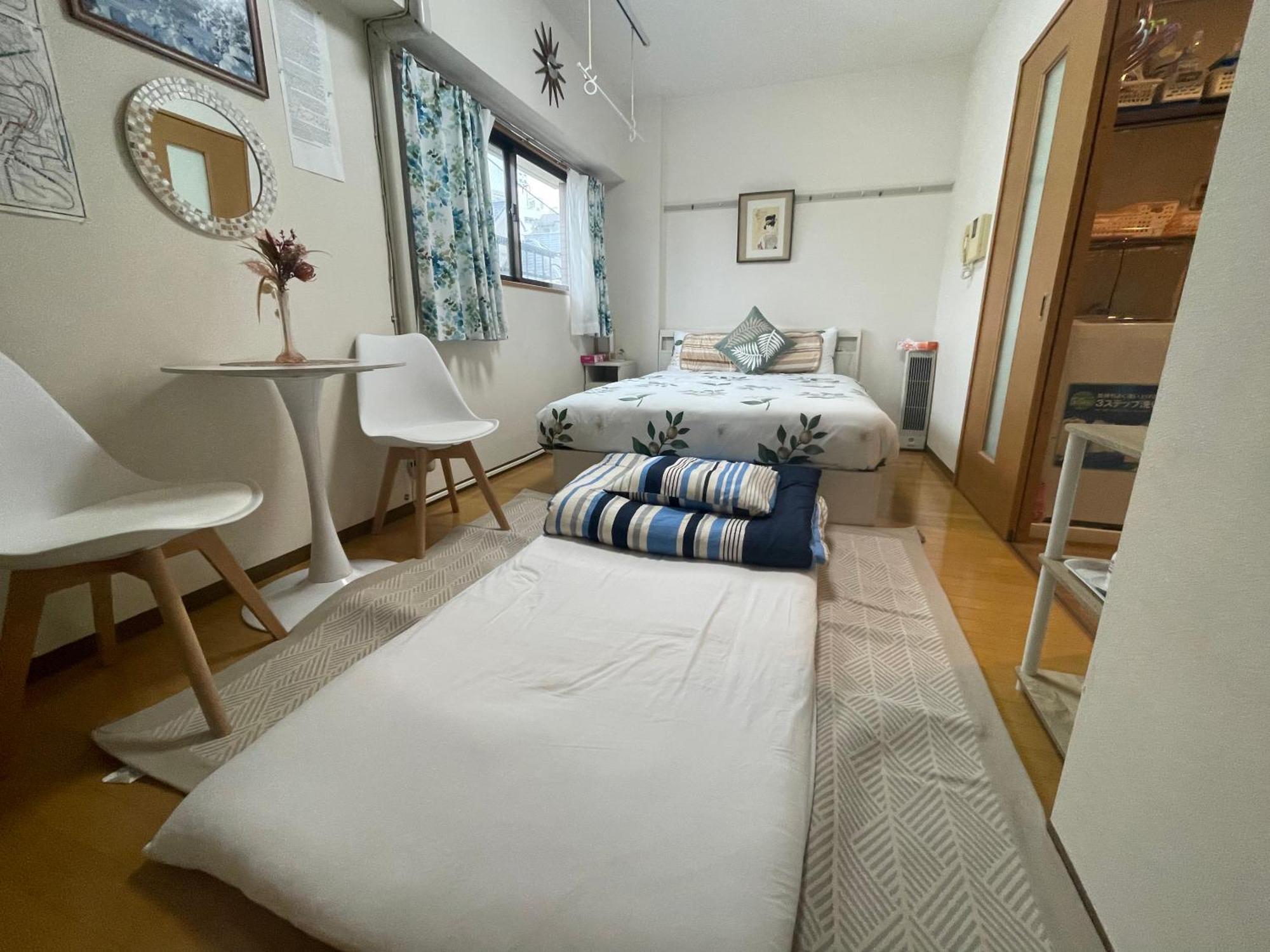 都心の家30 Square Meter King Size Bed With Stepping Rice Токио Екстериор снимка
